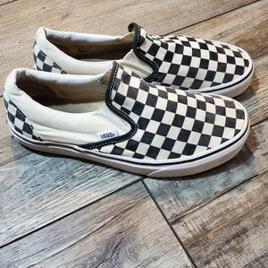 Checkered slip on vans size 6.5